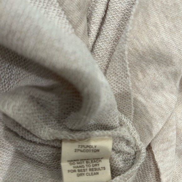 Cute, cute short jacket, double breasted with tiers. Size L but fits like S/M. - Picture 6 of 6